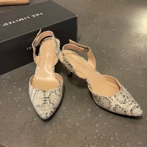 Grey snakeskin pattern slingback heels